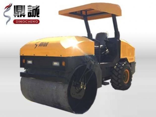 點(diǎn)擊查看詳細(xì)信息<br>標(biāo)題：4噸單鋼輪振動(dòng)壓路機(jī) 閱讀次數(shù)：12660